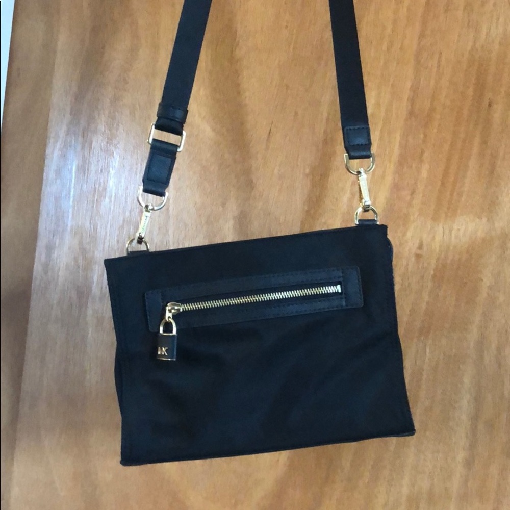 Michael kors crossbody bag